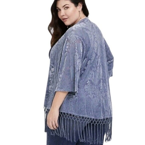 Torrid Sz 1/2 XL Blueish Gray Burnout Fringed Kimono Whimsigoth Witch Fairy SPOT - Picture 4 of 14